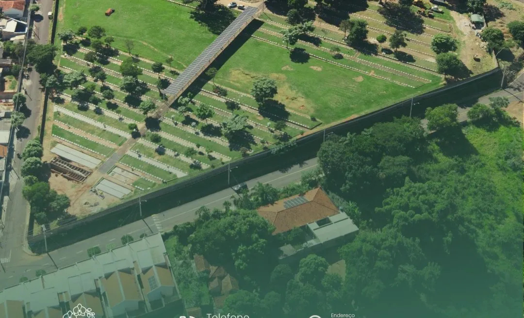 Vista aérea do cemitério em formato de campo